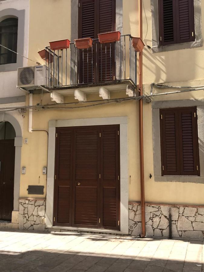 Largo Cannizzaro Apartments マッゼオ エクステリア 写真