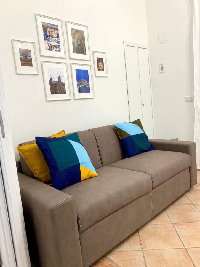 Largo Cannizzaro Apartments マッゼオ エクステリア 写真